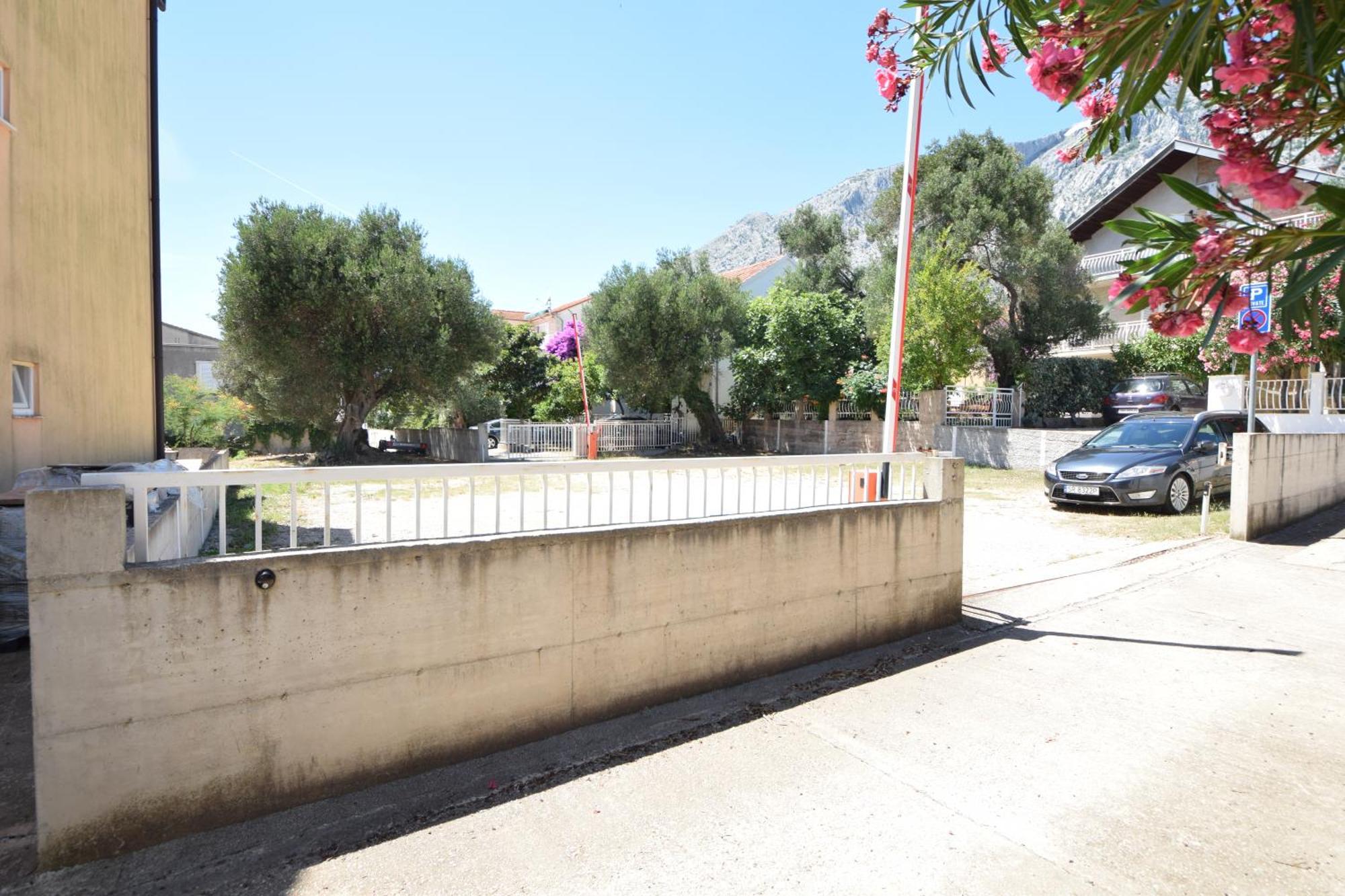 Apartment Jakov *