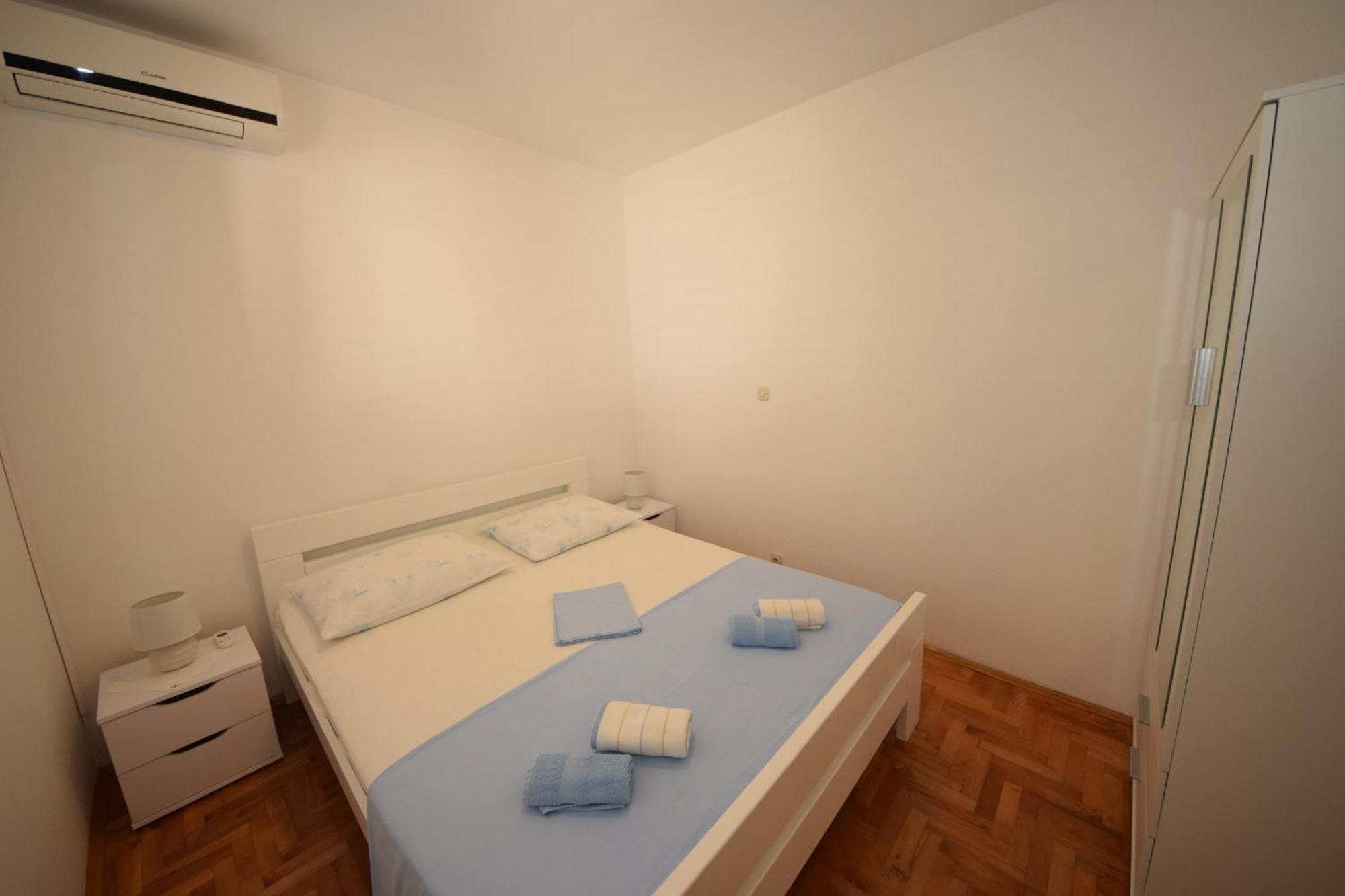 Jakov Apartment